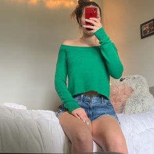 Green cropped long sleeve off-the-shoulder